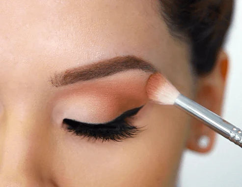 ONEYIOO 5-in-1 Multi-Color Makeup Palette – Blush, Contour, Highlighter & Eyeshadow All-in-One